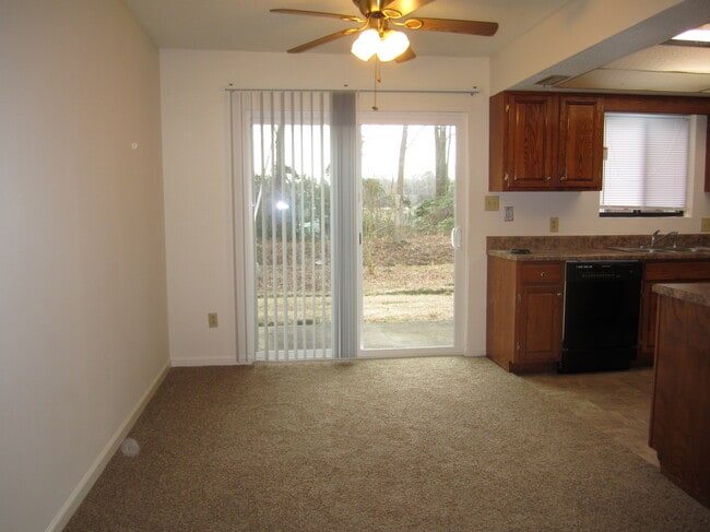 Photo - 1804 Stephens St