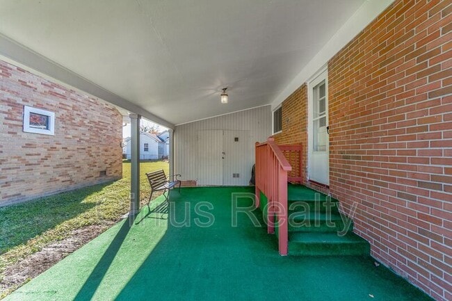 Photo - 417 Greenbriar Ave