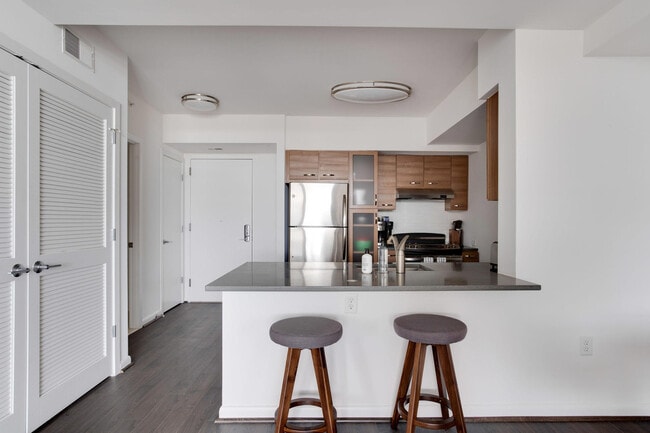 Photo - 8421 Broad St Apartamento Unidad FL22-ID1224