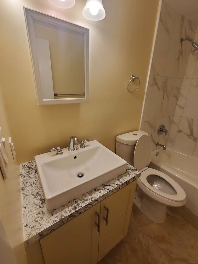 Photo - Maybury Mansions Unit 206