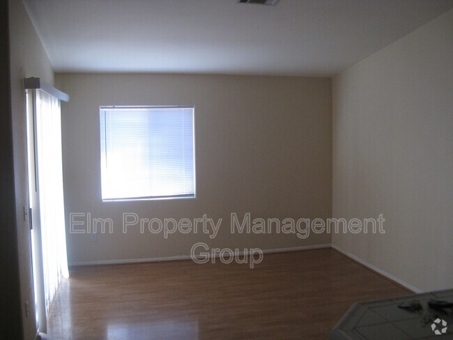 Building Photo - 2110 N Los Feliz St Unit 2047 Rental