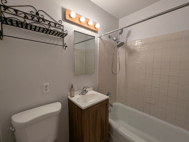 Photo - 1835 Washington Ave