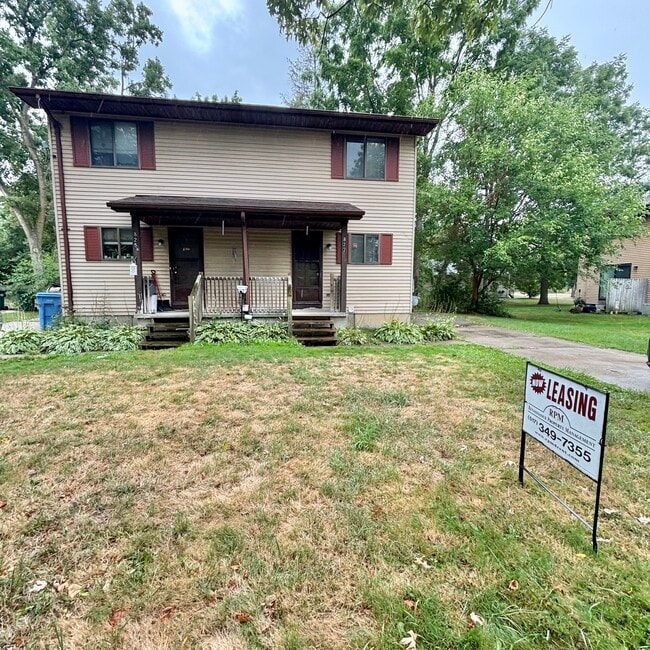 Building Photo - 827 Fisher Dr Rental