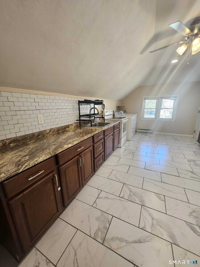 Photo - 231 Winthrop St Unit 3