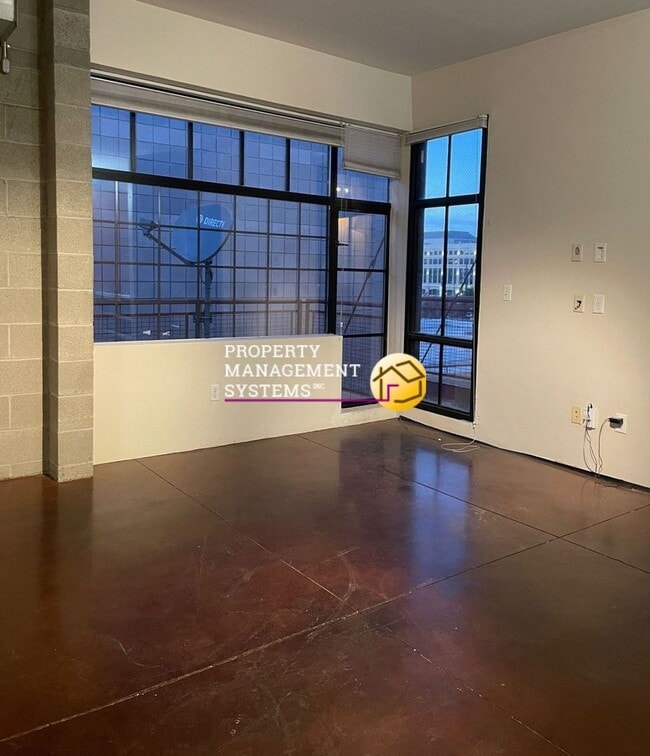 Building Photo - 2 Bedroom Condo Downtown SLC