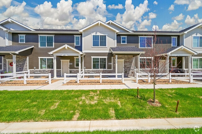 Building Photo - 427 Condor Wy