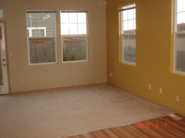 Photo - Woodinville Greenbrier. 4 bed 2.5 bath. 2 car garage. 1780 square feet