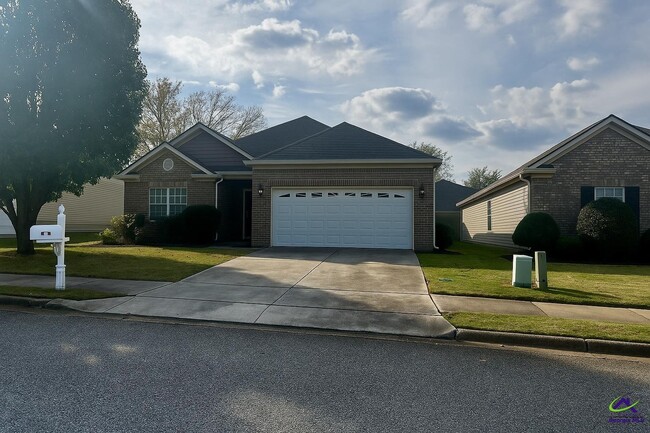 Building Photo - 123 Montrose Ln