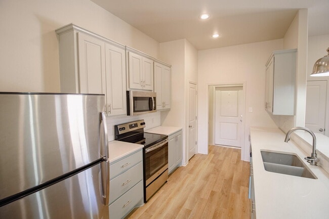Photo - 11909 Evanston Ave