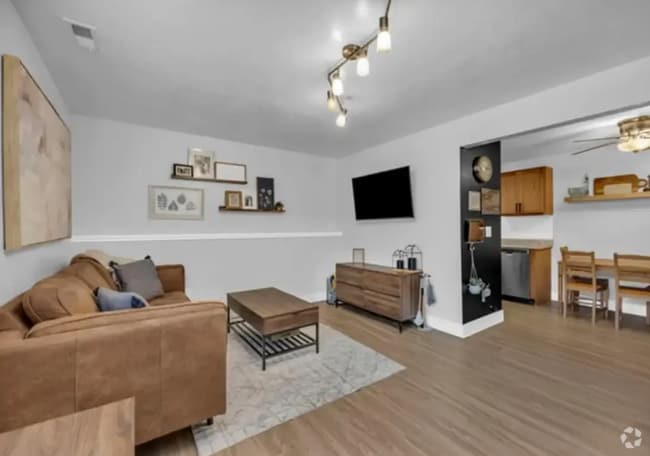 Building Photo - Modern Comfort Meets Convenience in Salt L... Rental