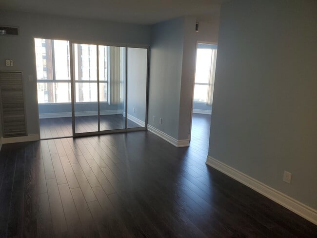 Photo - 2 BED - 2 BATH - MISSISSAUGA - CONDO Unit 709