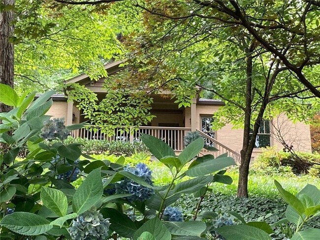 Photo - 49 Putnam Cir NE Casa