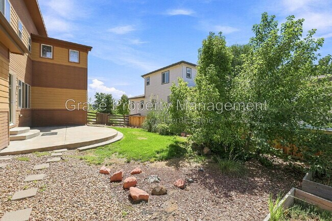 10229 Southlawn Cir