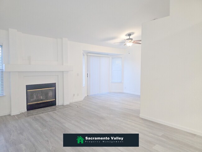 Photo - 6916 Shady Woods Way