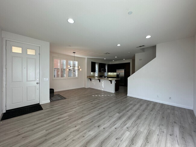 Photo - 611 McKenna St