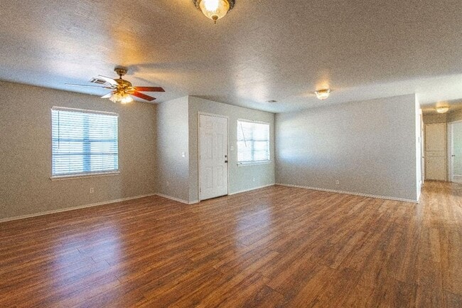 Photo - 733 N Norman Ave