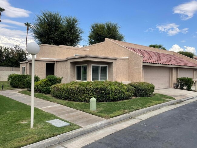 Building Photo - 74940 San Simeon Dr Rental