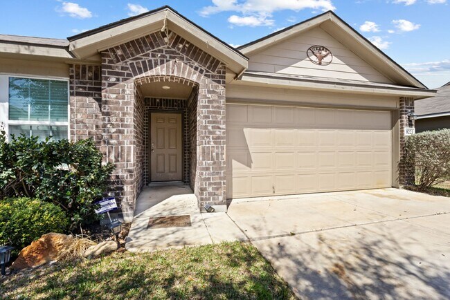 Photo - Beautiful Single-Story 4BR Home in Kendall Brook | Solar Panels Included