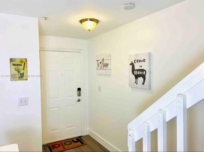 Photo - 821 SW 2nd St Unidad 6