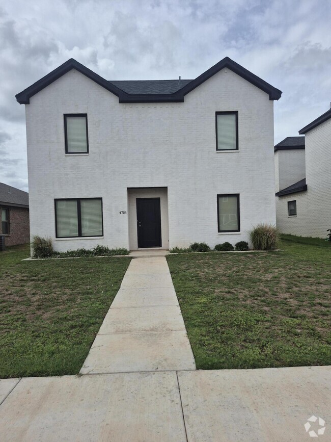 Building Photo - 4718 125th St Rental