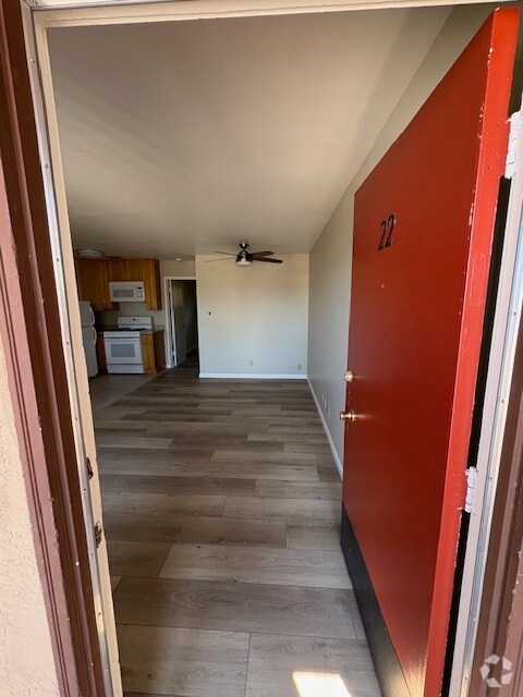 Building Photo - 5412 Claremont Ave Rental