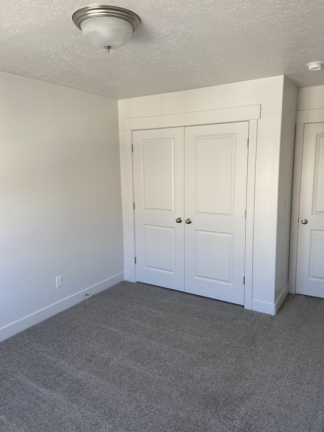 Photo - 445 S 1540 E
