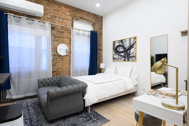 Building Photo - 149 E 62nd St Rental