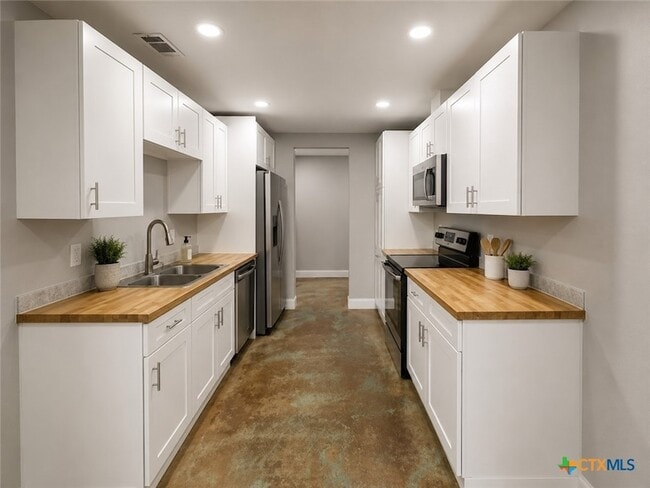 661 W Austin St Unit Q