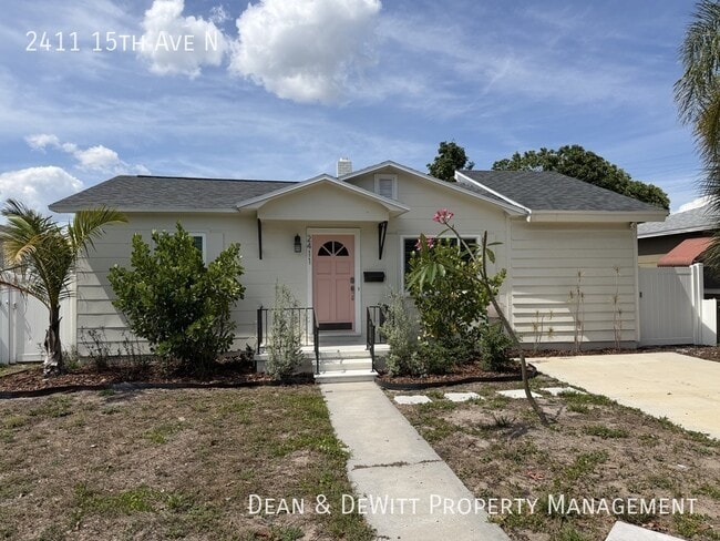 Building Photo - 3 Bed/2 Bath