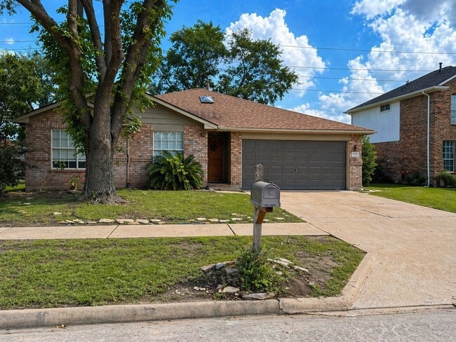 Building Photo - 20834 Beech Tree Dr