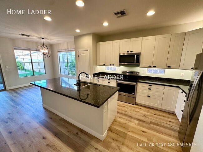 Photo - 3064 E Palmdale Ln