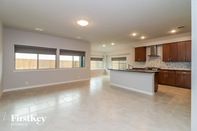 Photo - 1089 Nighthawk Trl