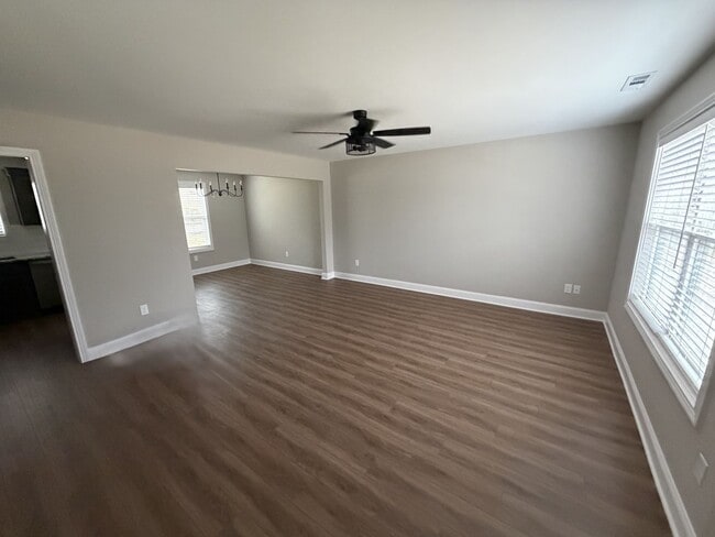 2345 Roundtree Rd