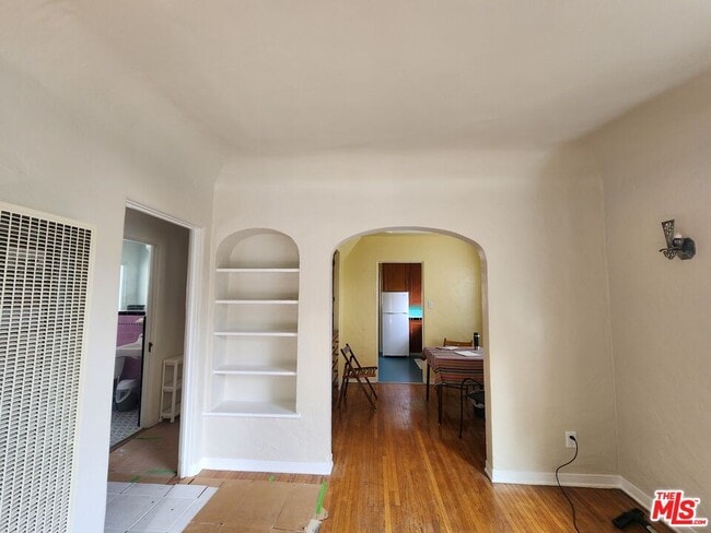 Building Photo - 1163 N Genesee Ave Unit 1163 1/2