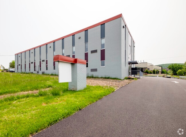 Building Photo - 4500 Vestal Rd Rental