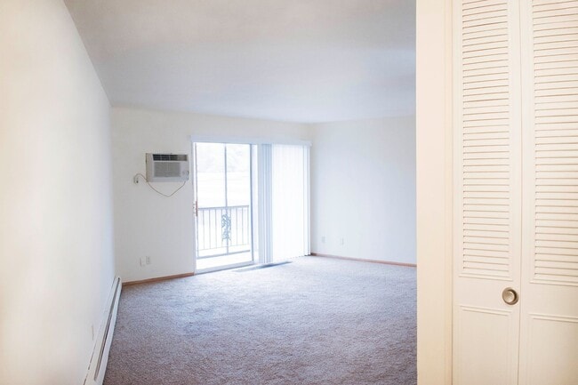 Photo - Tonkaway Apartments