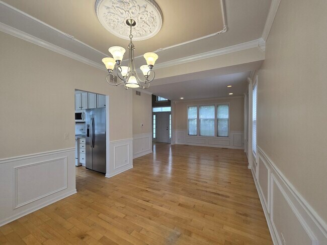 Photo - 217 Lexington Ct