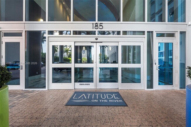 Photo - 185 SW 7th St Unit 3414