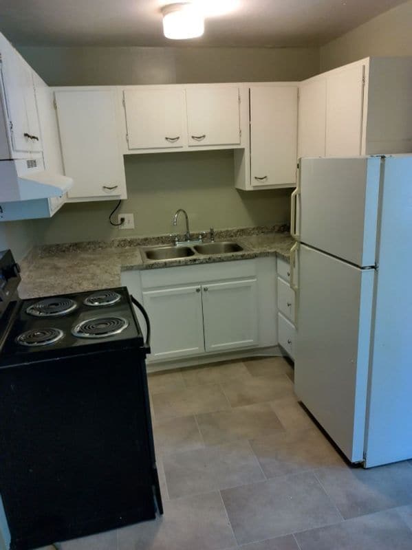 Photo - 1994 Elmira St