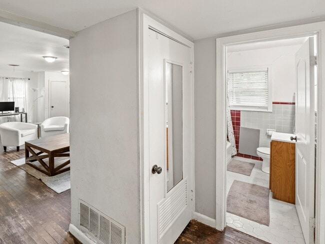 Photo - 6208 Walnut Hills Dr