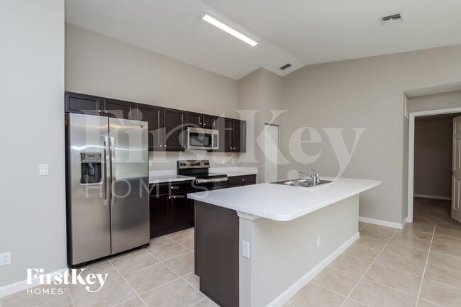 Photo - 530 Ortega St SE
