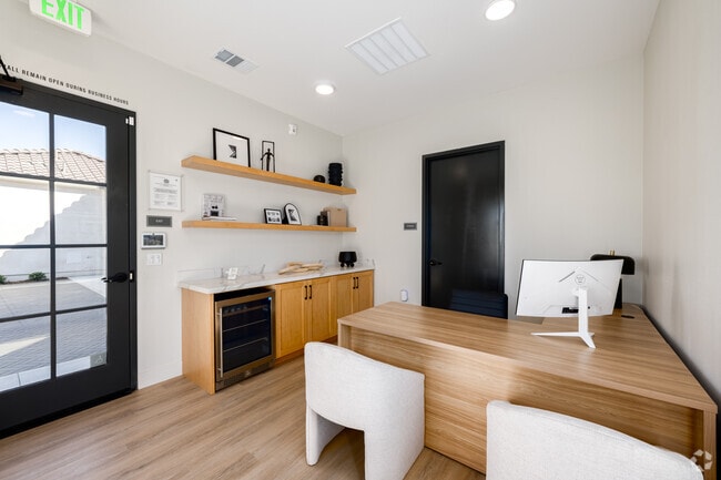 Leasing Office - Glen at Fontana Homes