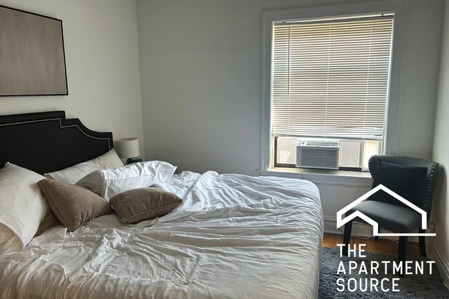 Photo - 1913 W Larchmont Ave Unit 1B