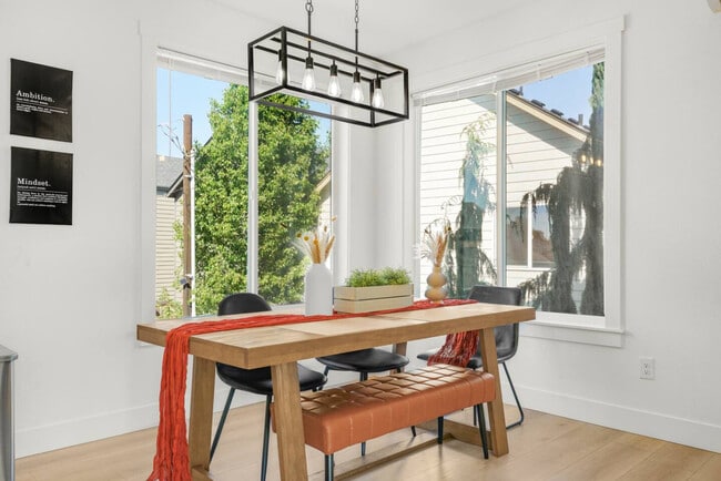 Photo - 3309 NE 42nd Pl Unit ID1334335P