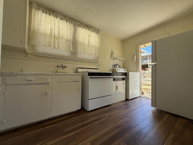 Photo - To register for the showing time, note the 4 digit code: 3943 and click "APPLY NOW."(mobile:orang...