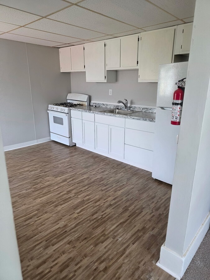 Photo - 1665 Pagel Ave Apartamentos