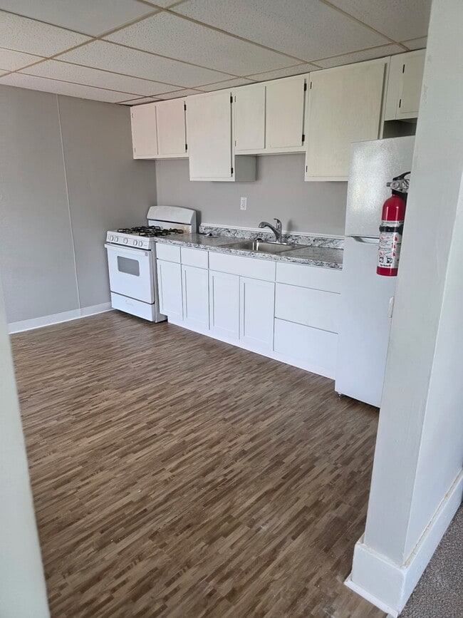 Building Photo - 1665 Pagel Ave Rental