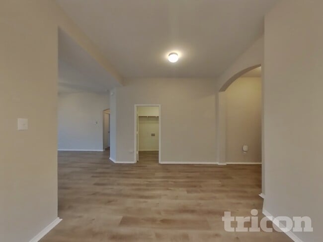 Photo - 707 Fireberry Dr