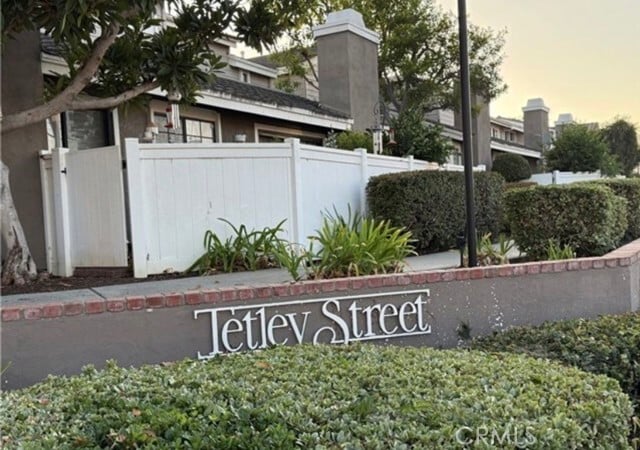 Building Photo - 15738 Tetley St