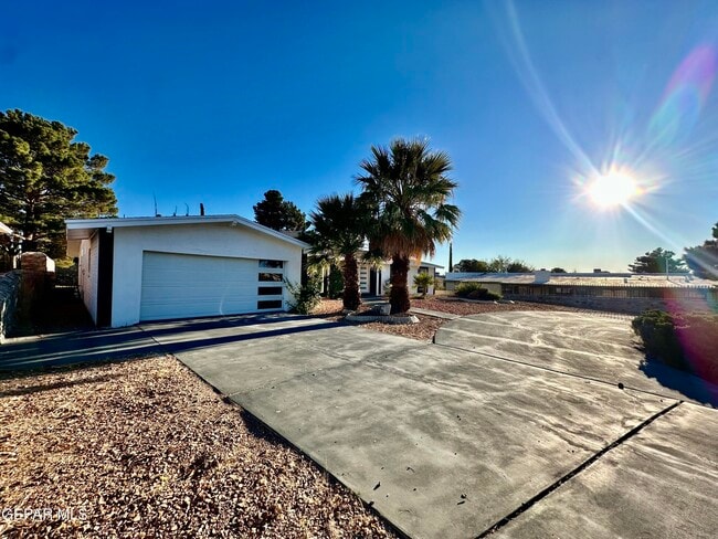 Photo - 6332 El Risco St